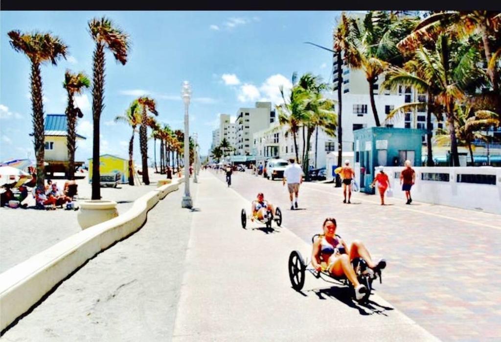 Hollywood Beachfront House מראה חיצוני תמונה