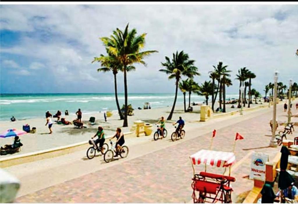 Hollywood Beachfront House מראה חיצוני תמונה